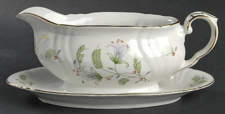 B. Fern (Swirl Rim) Gravy Boat with Attached Underplate