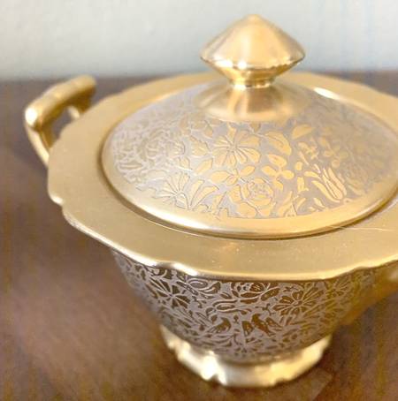 Doves, Roses and Daisies Sugar Bowl & Lid