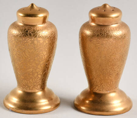 Doves, Roses and Daisies Salt & Pepper Set