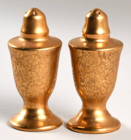 Doves, Roses and Daisies Salt & Pepper Set