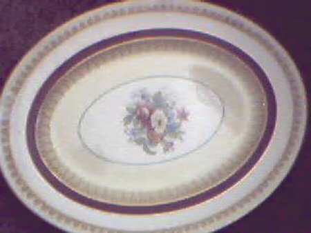 Buckingham (Maroon) 14" Oval Serving Platter