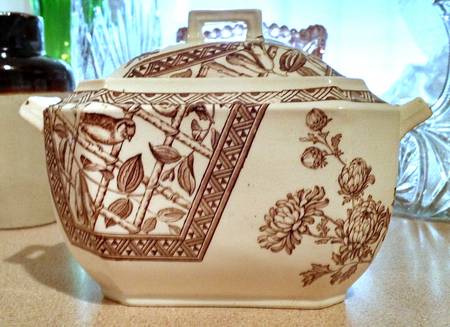 Trellis Sugar Bowl & Lid