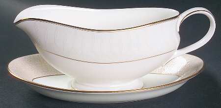 Charlemont Court Gravy Boat & Underplate