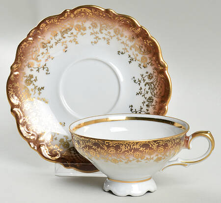 WIG325 Footed Cup & Saucer Set