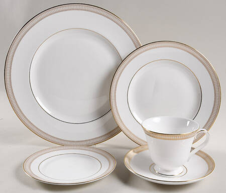Carina Gold 5 Piece Place Setting