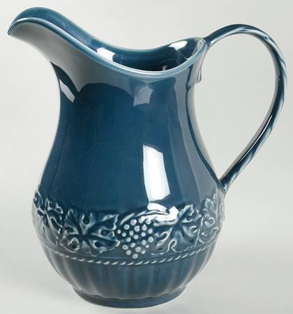 English Terrace Water 96 Oz Pitcher