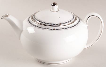 Guinevere Teapot & Lid