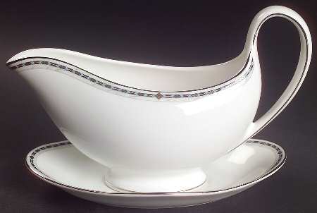 Guinevere Gravy Boat & Underplate