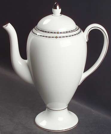 Guinevere Coffee Pot & Lid
