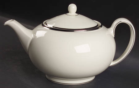 Majesty Platinum Teapot & Lid