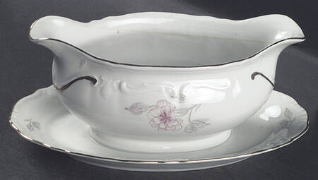 4543b Gravy Boat with Attached Underplate