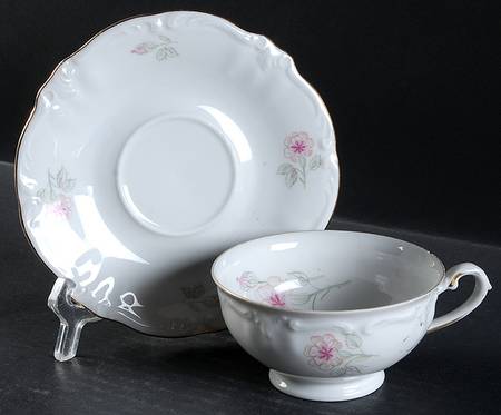 4543b Footed Cup & Saucer Set