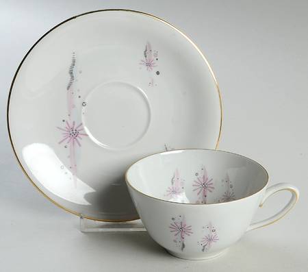 WIG372 Flat Cup & Saucer Set