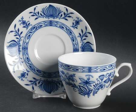 WIG374 Flat Cup & Saucer Set