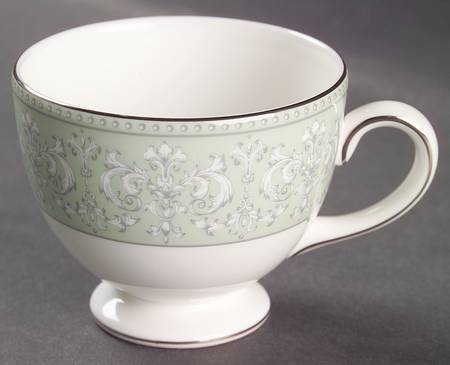 Juliet Leigh Shape Footed Cup