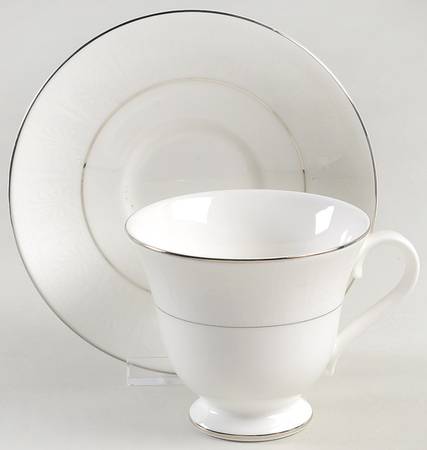 Beresford 2000 Victoria Shape Footed Cup & Saucer Set