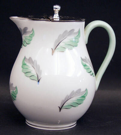 Falling Leaves Syrup with Metal Lid