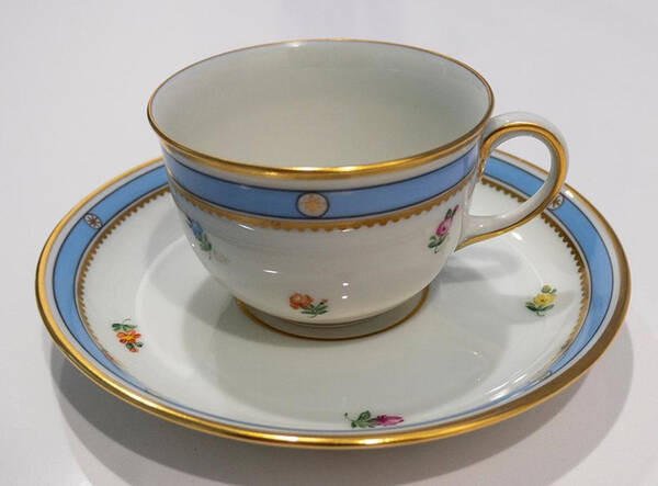 Biedermeier Flat Cup & Saucer Set