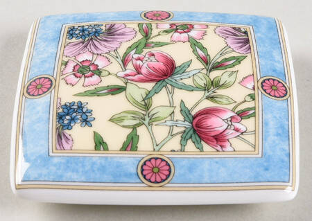 Sarah Lid for Square Box