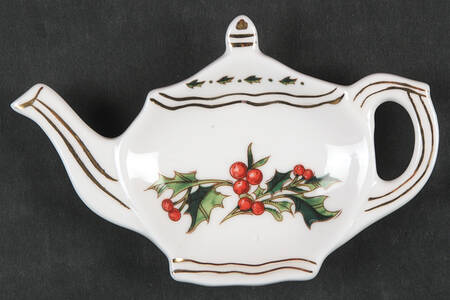 A Cup of Christmas Tea Tea Bag Holder