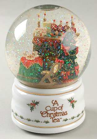 A Cup of Christmas Tea Lighted Musical Water Globe