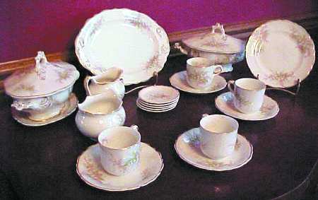 WAR87 Flat Cup & Saucer Set