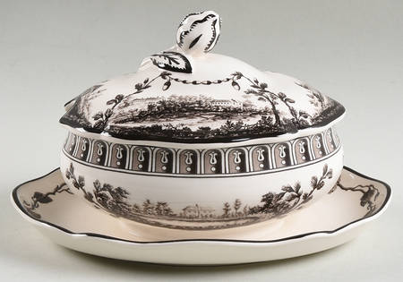 Frog Service Sauce Boat with Attached Underplate & Lid