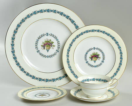 Appledore 40 Piece Estate Set