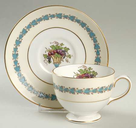 Appledore Leigh Shape Footed Cup & Saucer Set