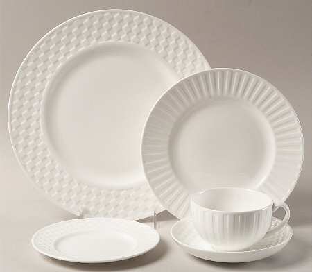 Night and Day White 5-Piece Place Set=Csfl or Csft,Dp,Sp,Bb