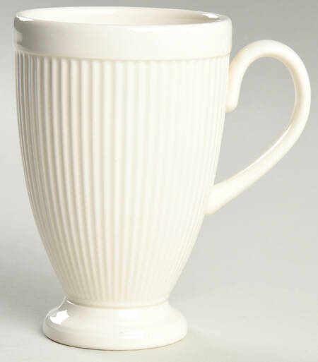 Windsor Pedestal Mug