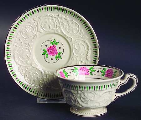 AM8094 Footed Cup & Saucer Set