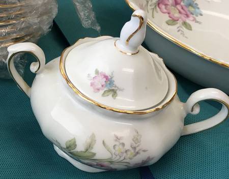 WIG407 Sugar Bowl & Lid