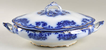 Davenport Oval Covered Vegetable