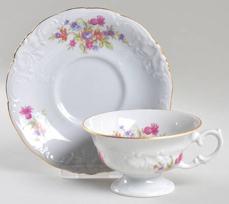 WLB32 Footed Cup & Saucer Set