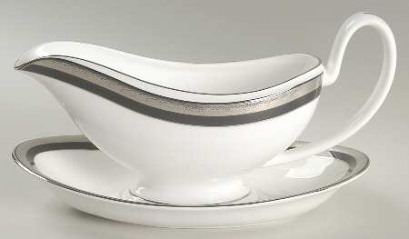 Colleen Gravy Boat & Underplate