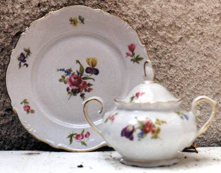 WIG438 Sugar Bowl & Lid