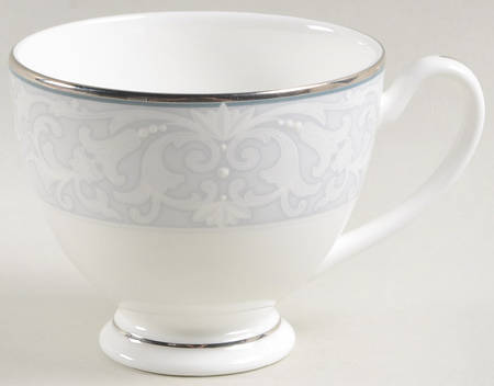 Alana Footed Cup