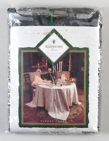Baron's Court 90" Round Tablecloth