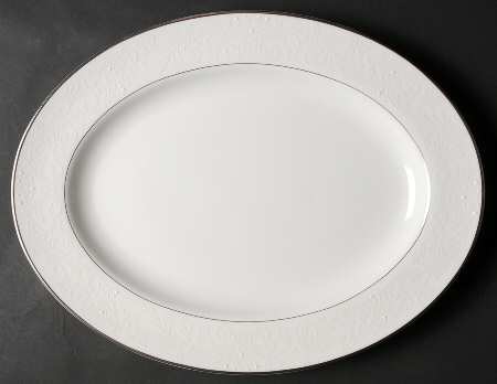 Baron's Court 15" Oval Serving Platter