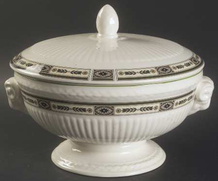 Carlton (Green Trim) Round Covered Vegetable
