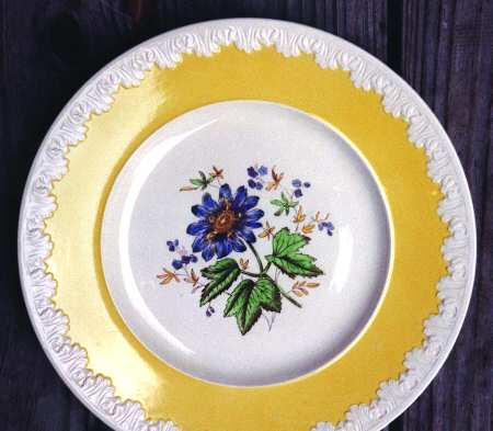 Hampton Court (Yellow Rim) by Wedgwood