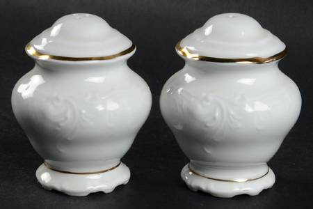 Casa Oro Salt & Pepper Set