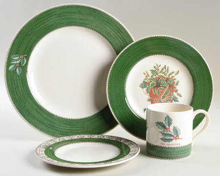 Sarah's Garden Christmas Green 4 Piece Place Setting