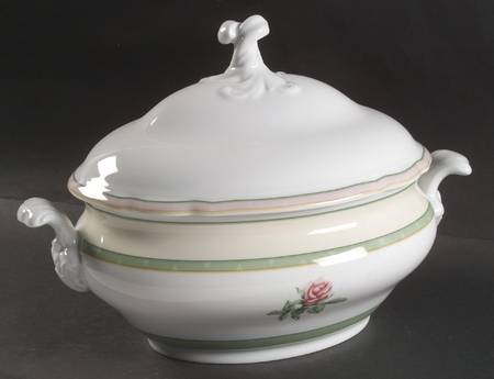 English Cottage Oval Tureen & Lid