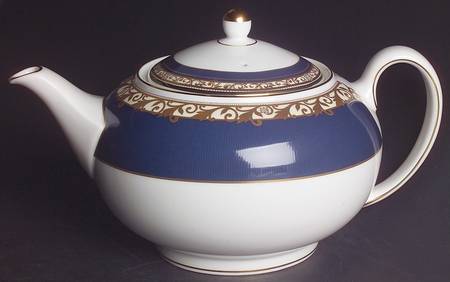 Rococo Teapot & Lid