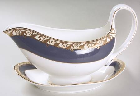 Rococo Gravy Boat & Underplate