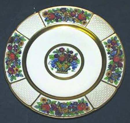 Dover (Scallop, Gold Trim) by Wedgwood