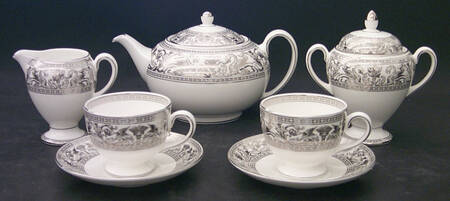 Florentine Platinum (Platinum Dragons) 7 Piece Boxed Tea Set (TP,CR,SU, 2 CUPS)