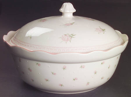 Stephanie Round Covered Vegetable